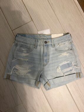 American Eagle tomgirl Blue Denim Shorts Distressed